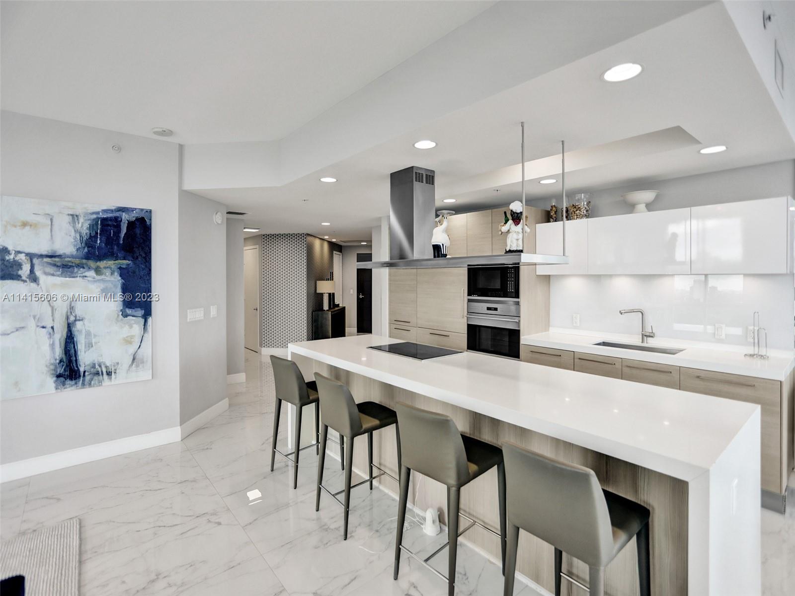 MARINA PALMS RESIDENCES S - Residential