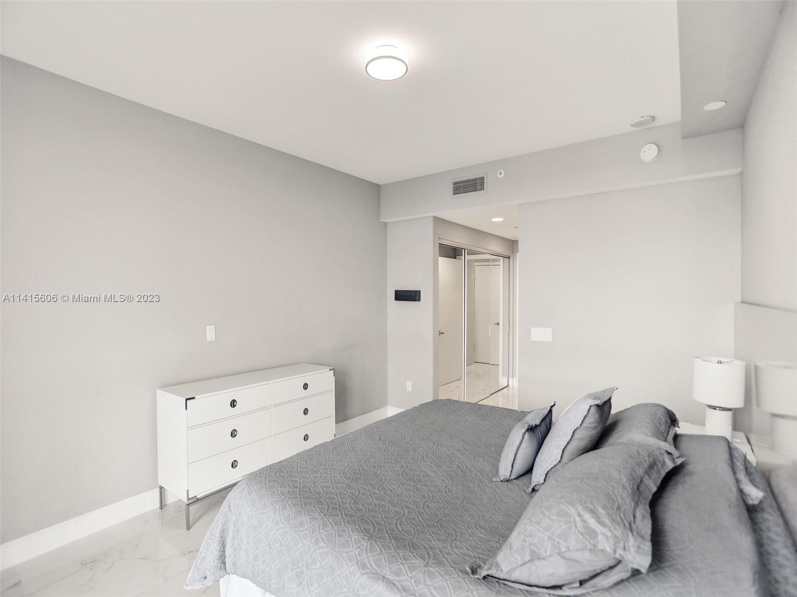 MARINA PALMS RESIDENCES S - Residential