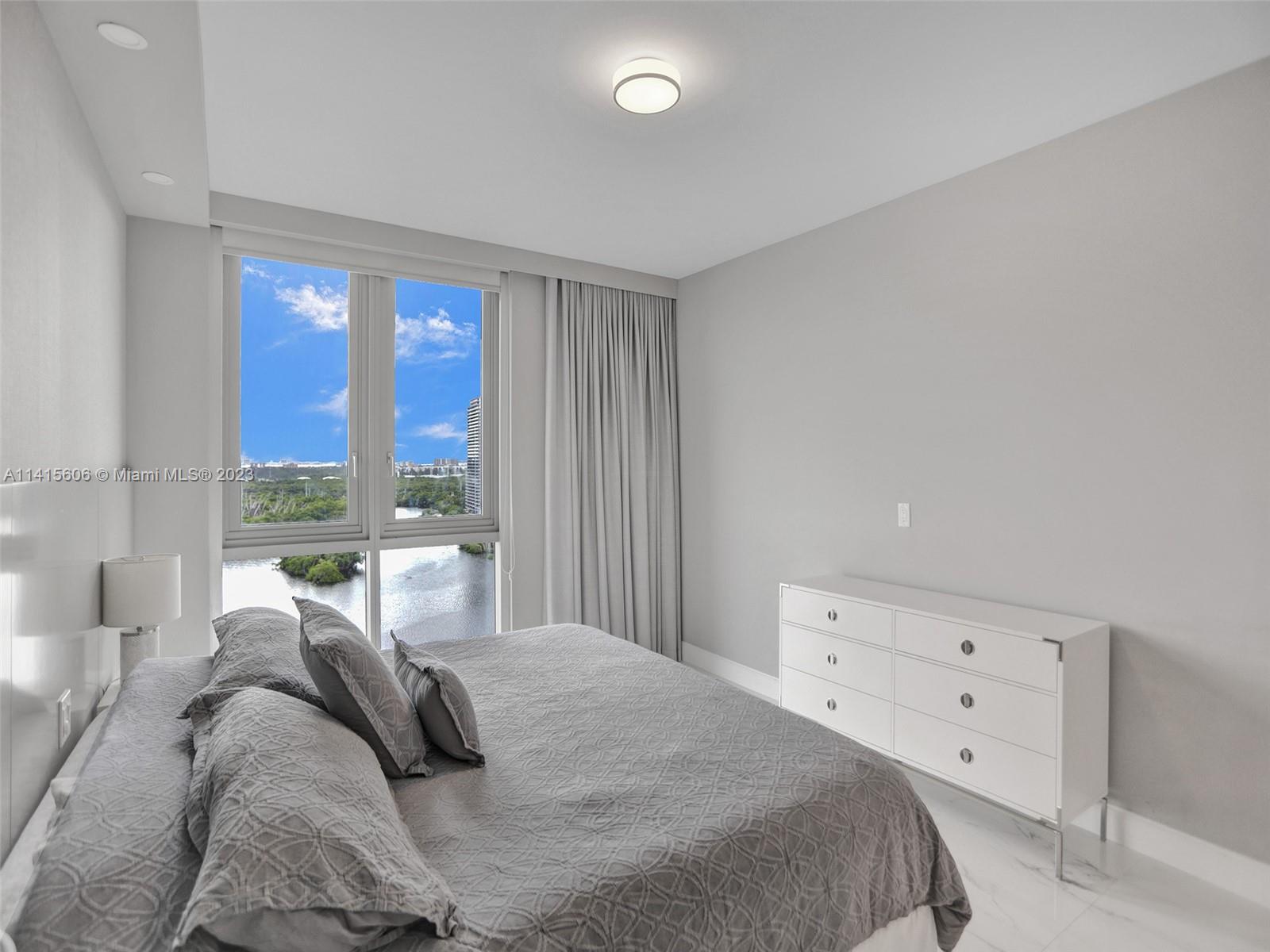 MARINA PALMS RESIDENCES S - Residential