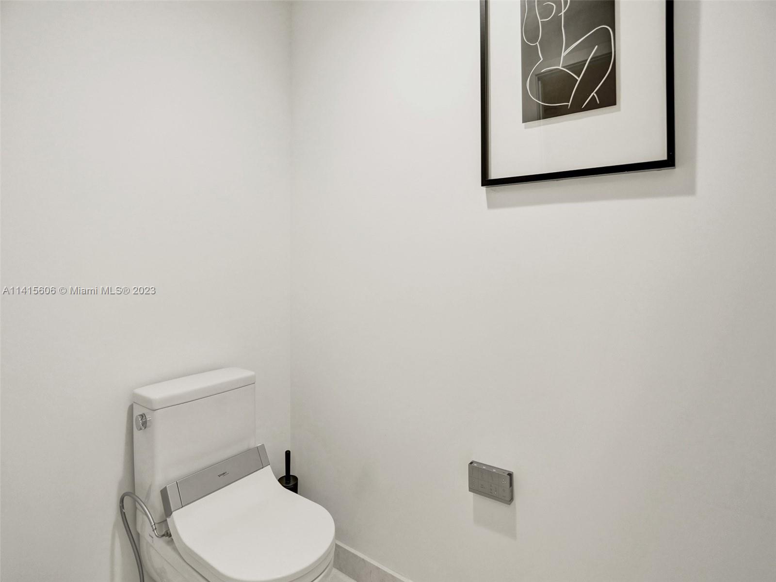 MARINA PALMS RESIDENCES S - Residential