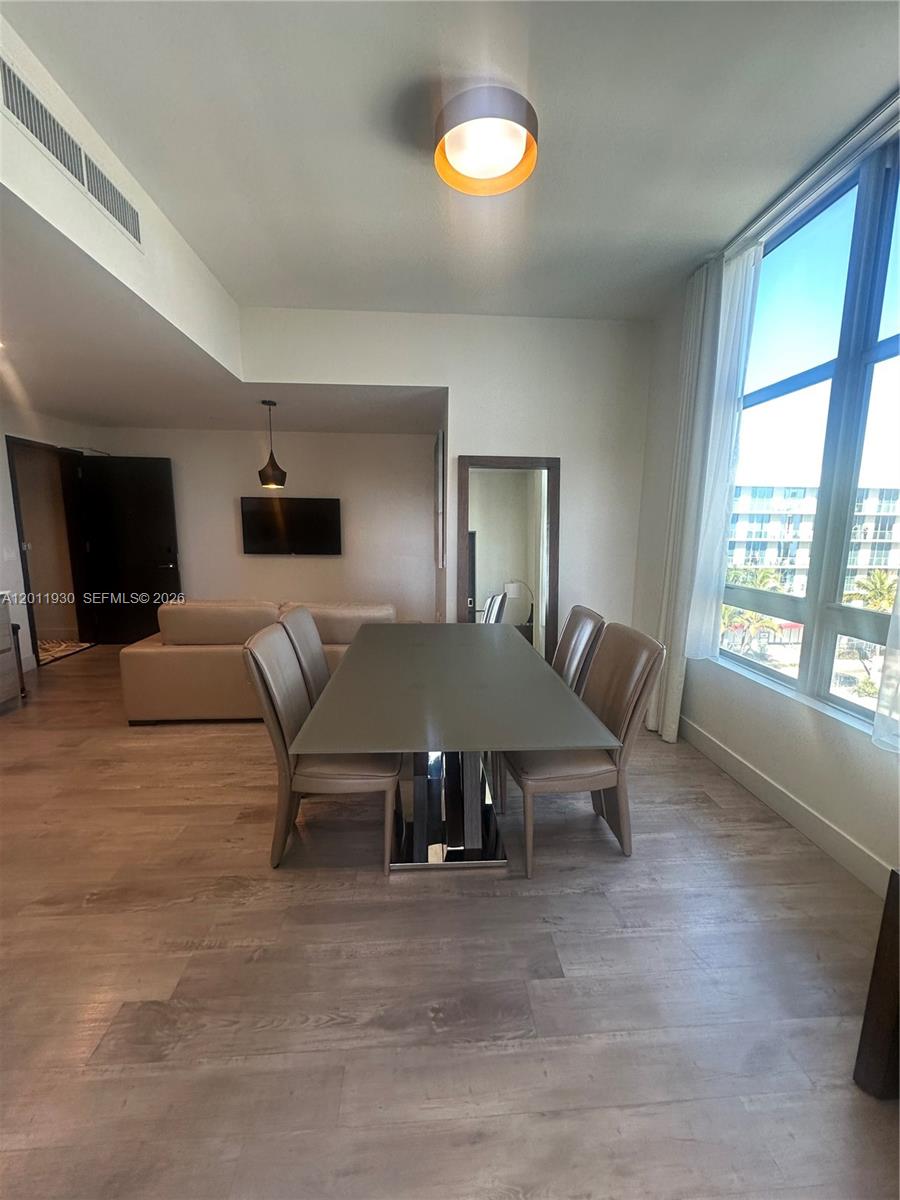 COSTA HOLLYWOOD CONDO - Residential