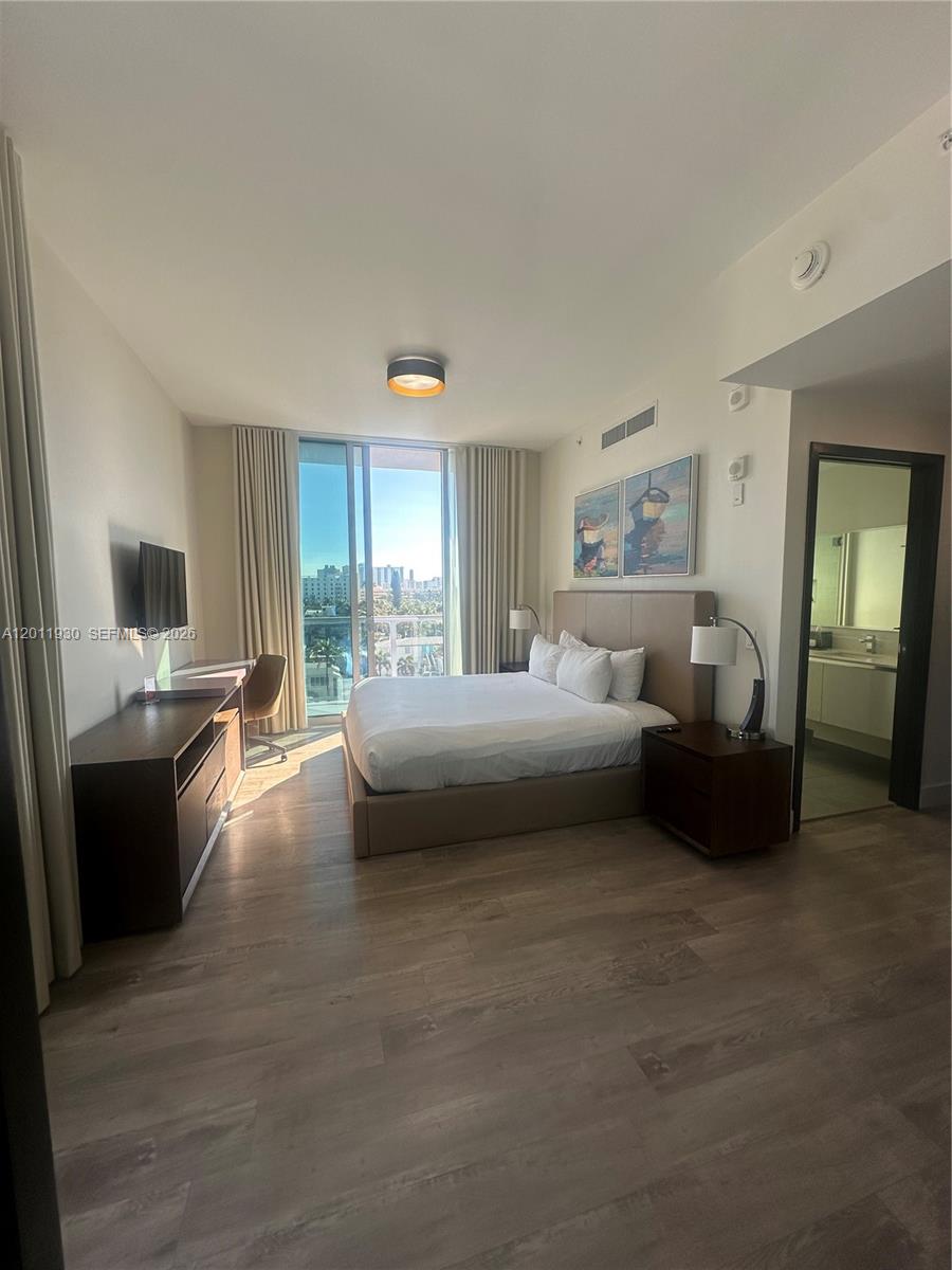 COSTA HOLLYWOOD CONDO - Residential
