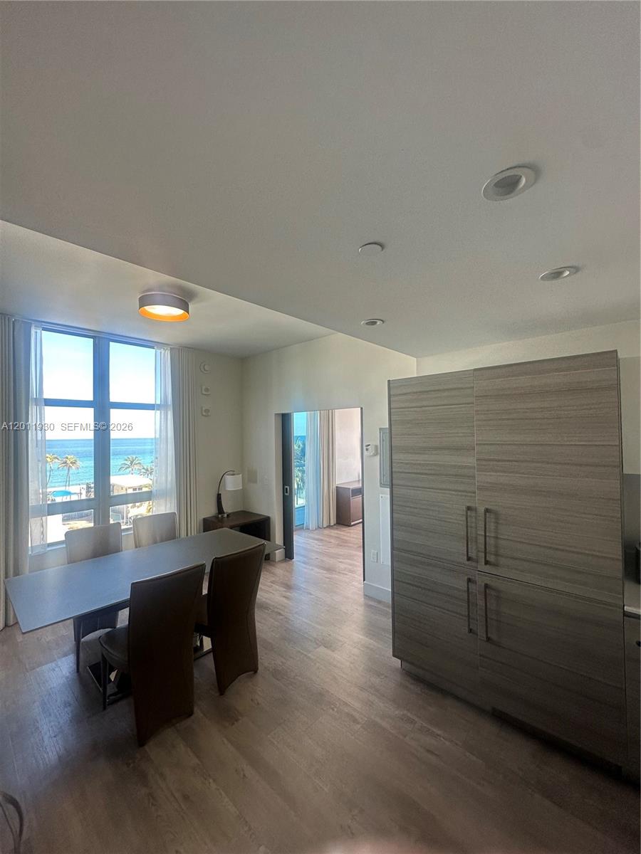 COSTA HOLLYWOOD CONDO - Residential