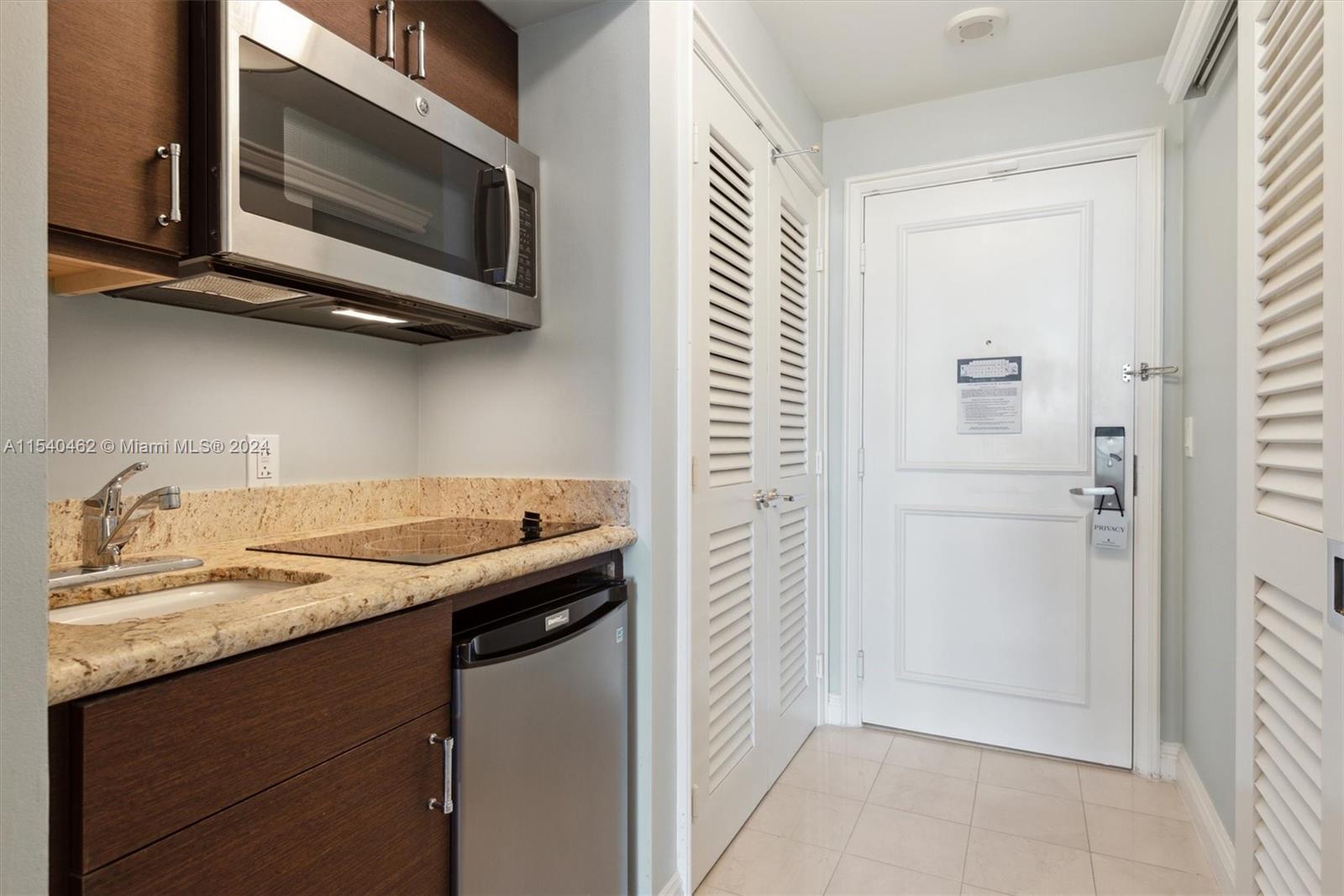 G B RESORT CONDO HOTEL - Residential