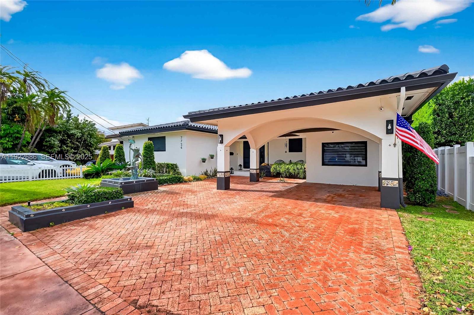 BISCAYNE POINT - Residential