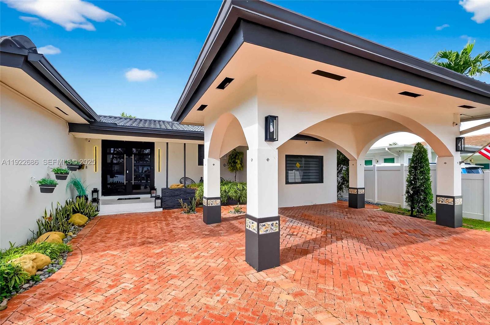 BISCAYNE POINT - Residential