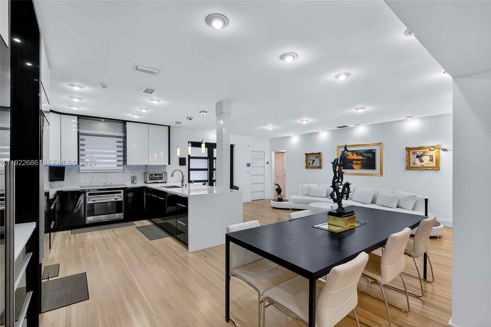 BISCAYNE POINT - Residential