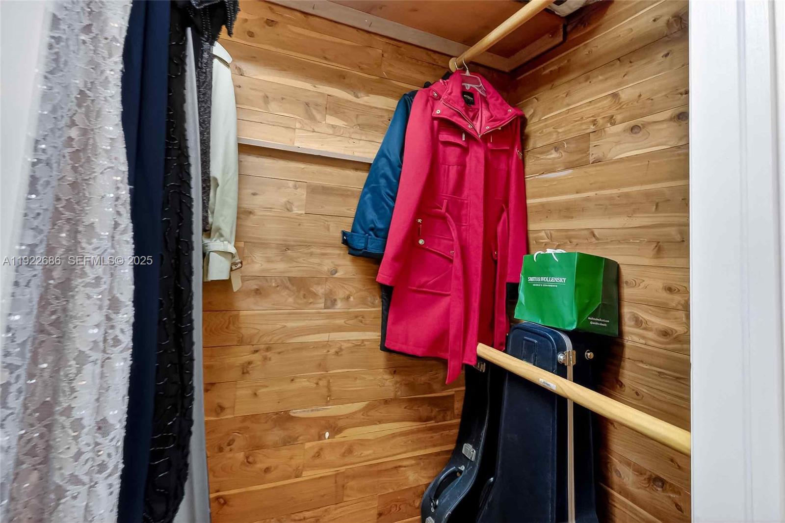 BISCAYNE POINT - Residential