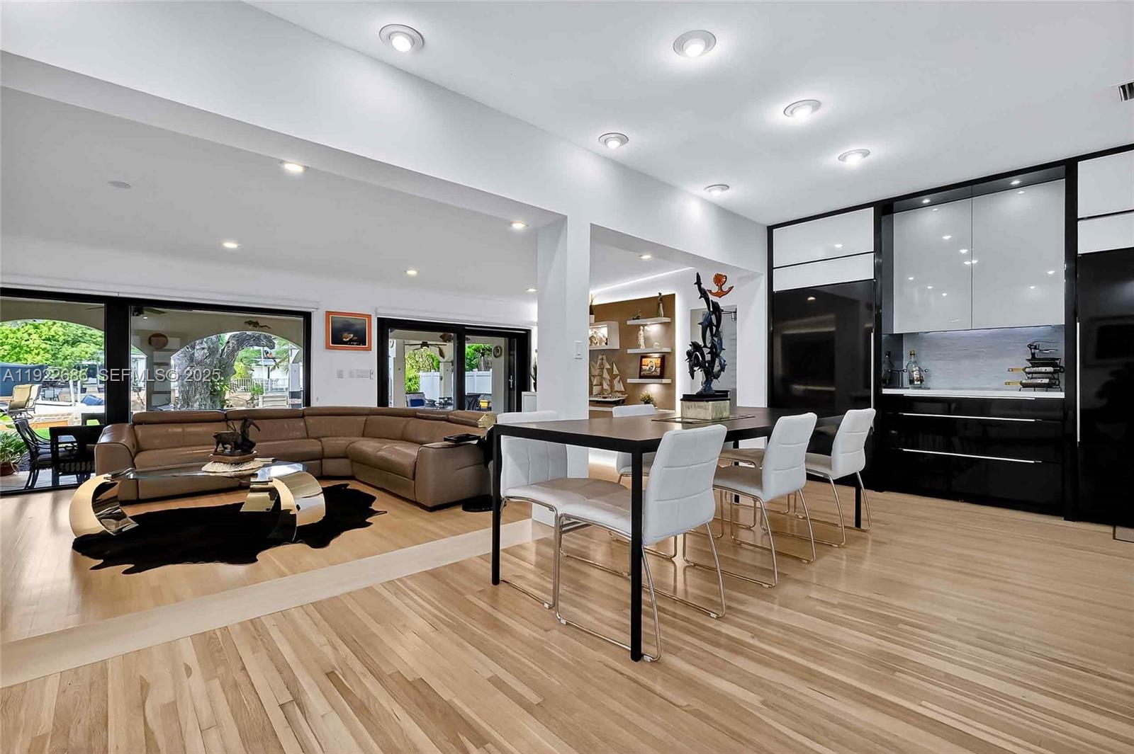 BISCAYNE POINT - Residential