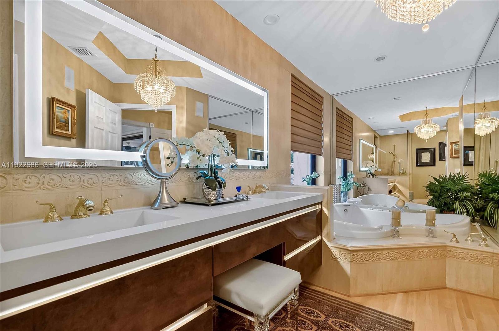 BISCAYNE POINT - Residential