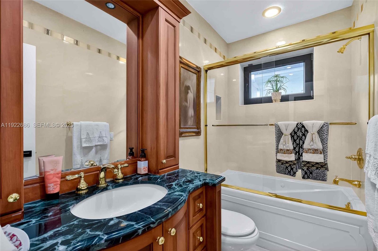 BISCAYNE POINT - Residential