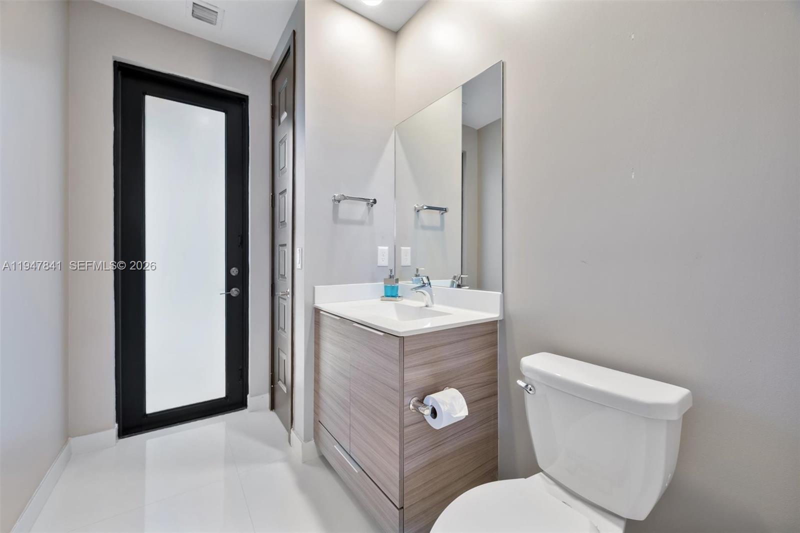 DUNNWOODY LAKE - Residential