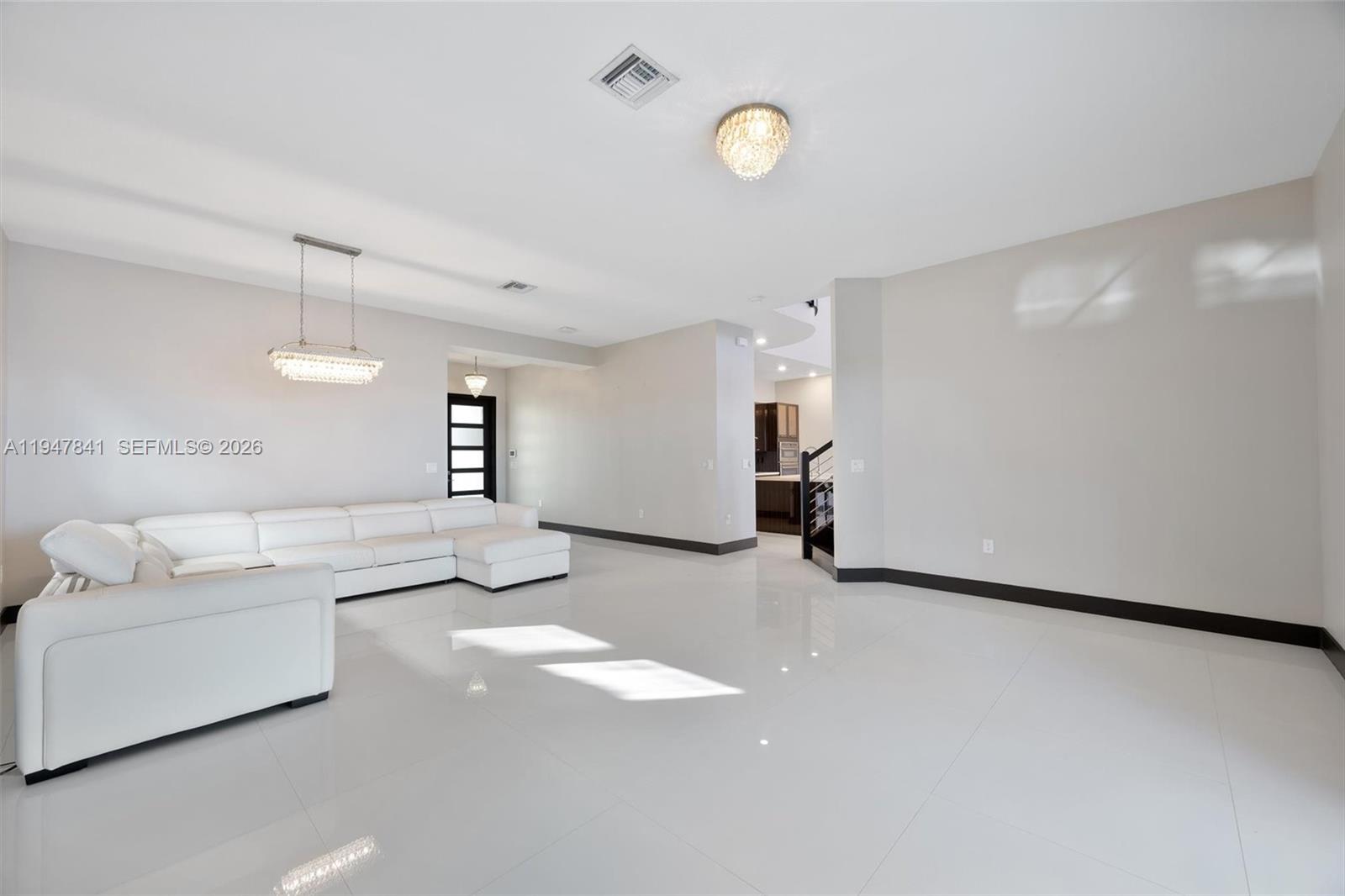 DUNNWOODY LAKE - Residential