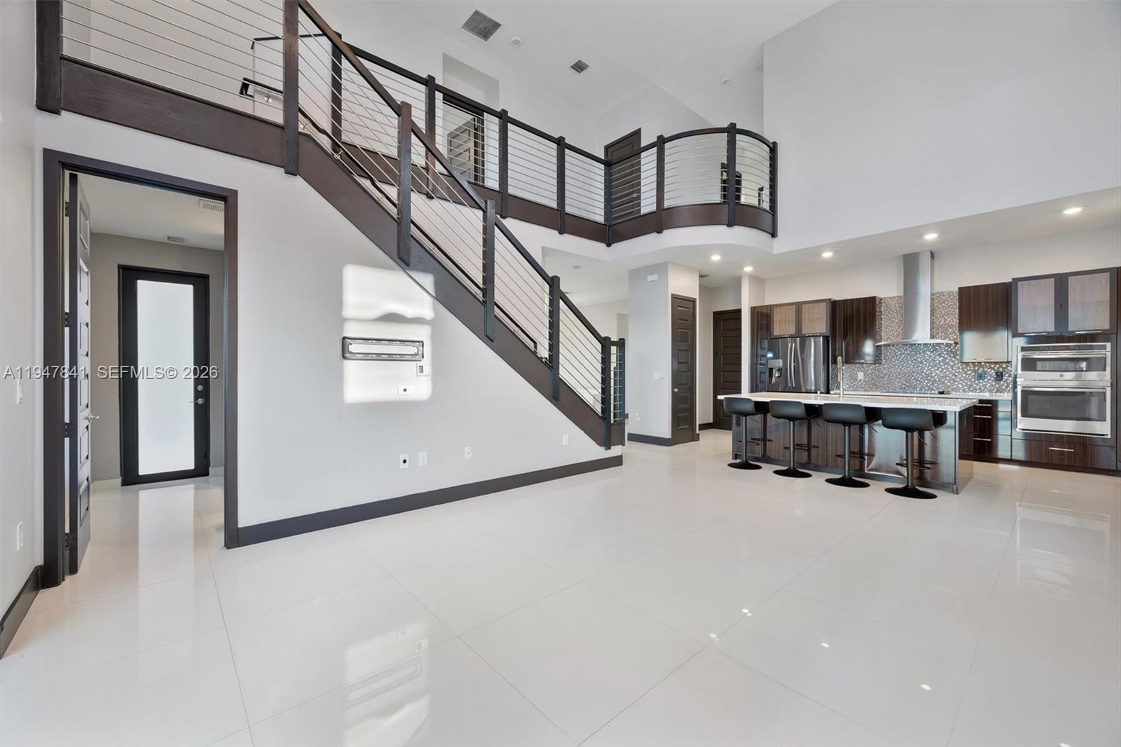 DUNNWOODY LAKE - Residential