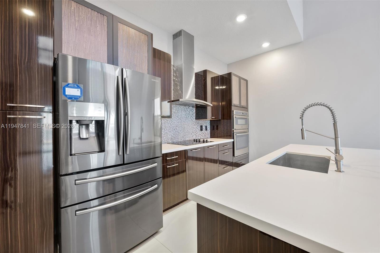 DUNNWOODY LAKE - Residential