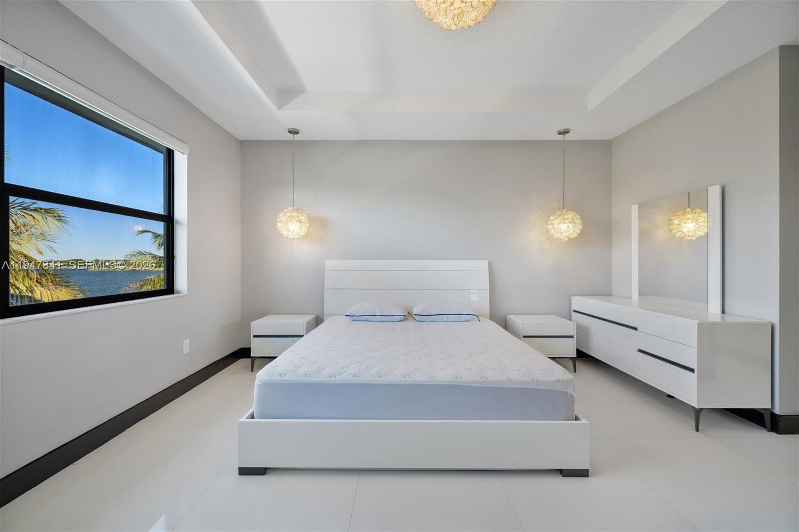 DUNNWOODY LAKE - Residential