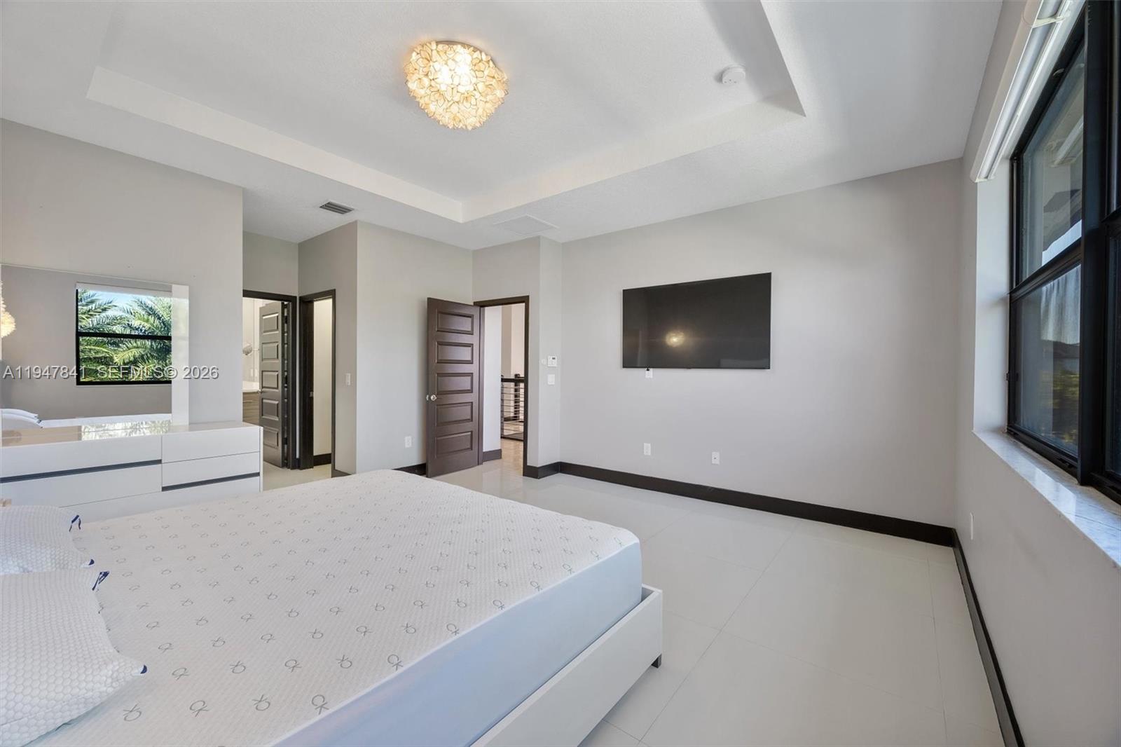 DUNNWOODY LAKE - Residential