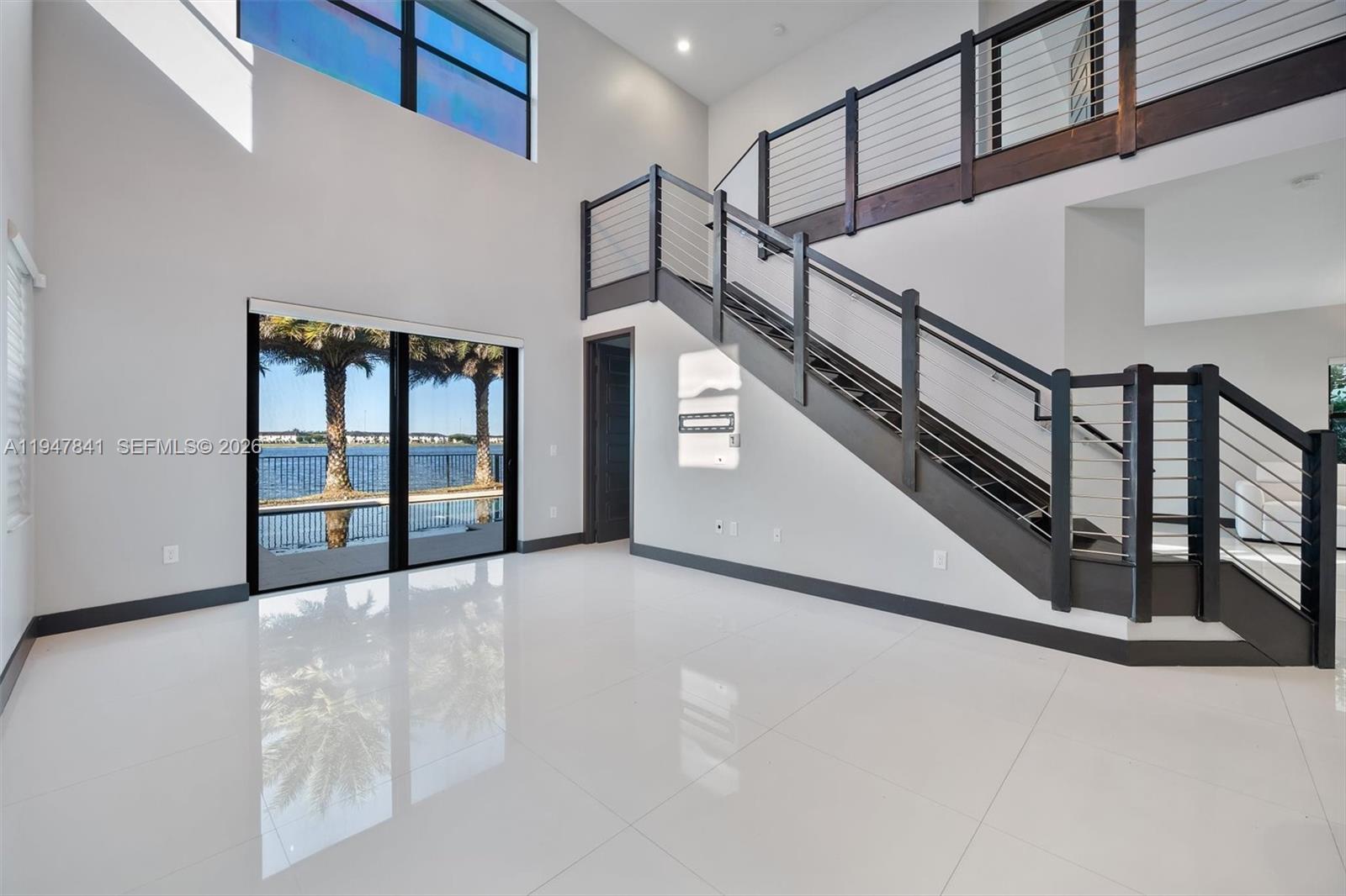 DUNNWOODY LAKE - Residential