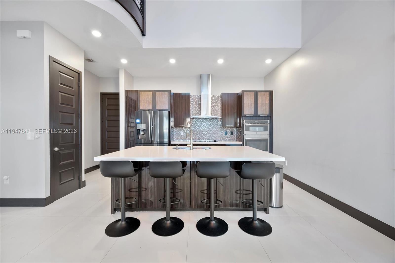 DUNNWOODY LAKE - Residential