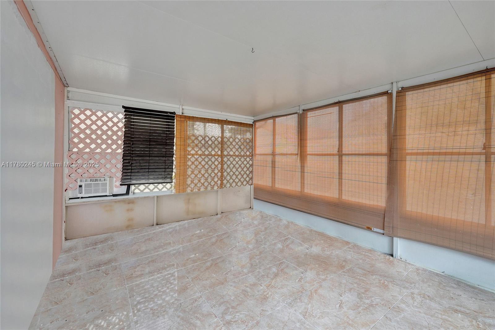 BANYAN OAKRIDGE PLAT - Residential