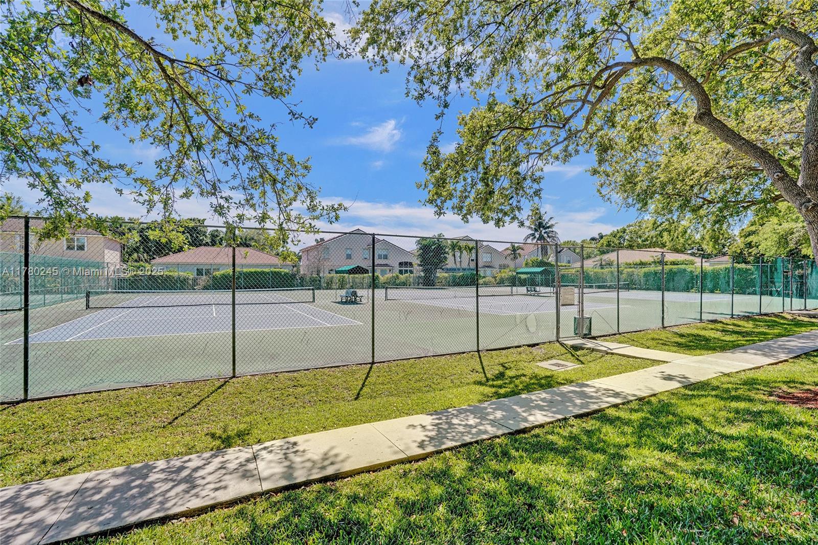 BANYAN OAKRIDGE PLAT - Residential