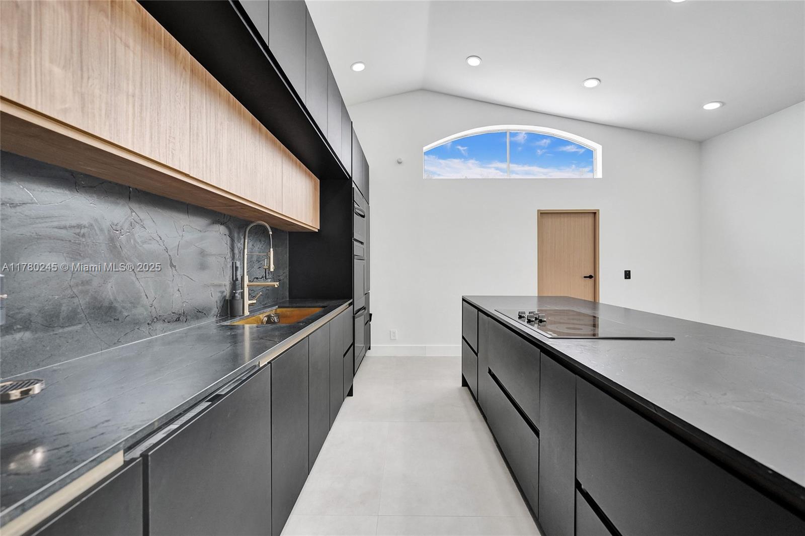 BANYAN OAKRIDGE PLAT - Residential