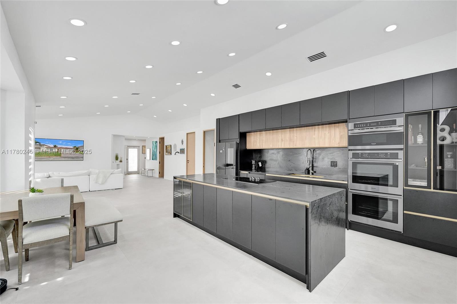 BANYAN OAKRIDGE PLAT - Residential