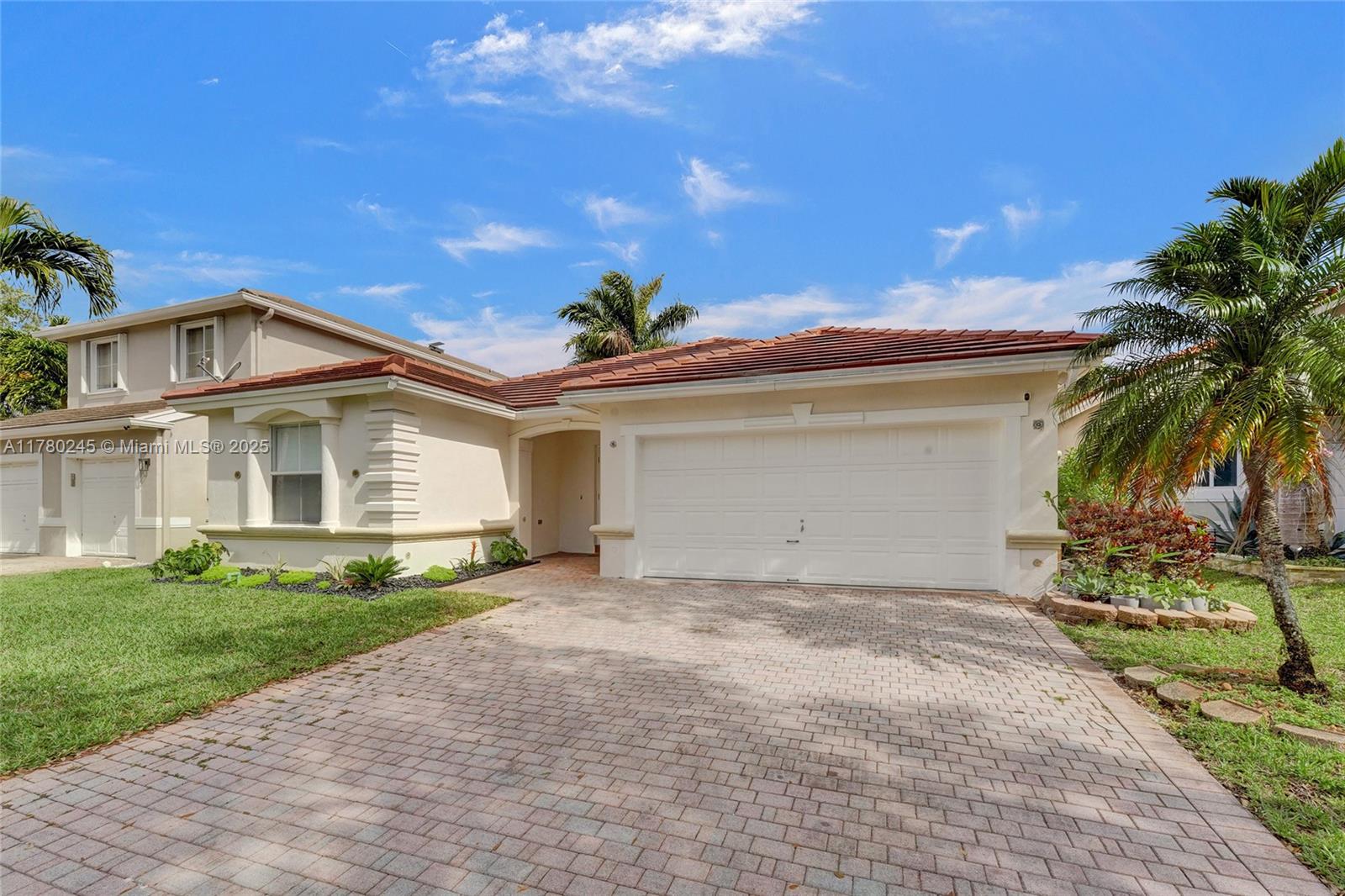 BANYAN OAKRIDGE PLAT - Residential