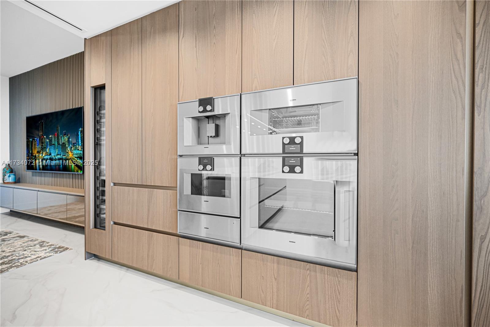 NORTH BISCAYNE BEACH AMEN - Residential