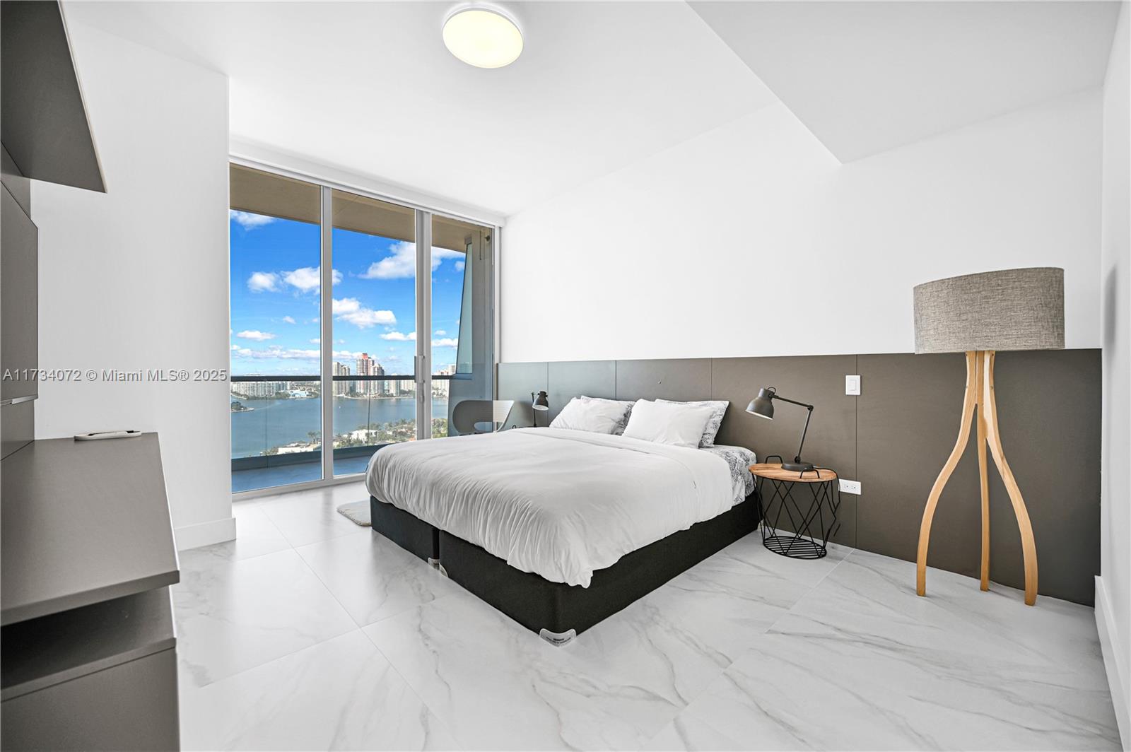 NORTH BISCAYNE BEACH AMEN - Residential