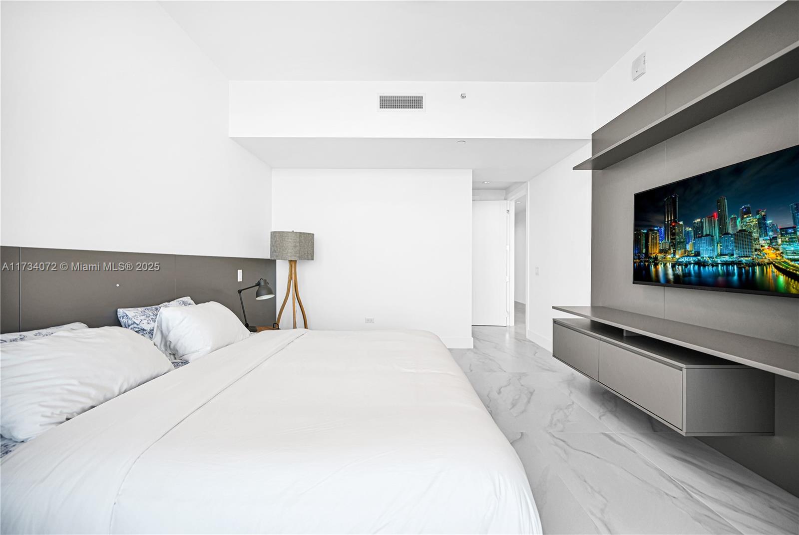 NORTH BISCAYNE BEACH AMEN - Residential