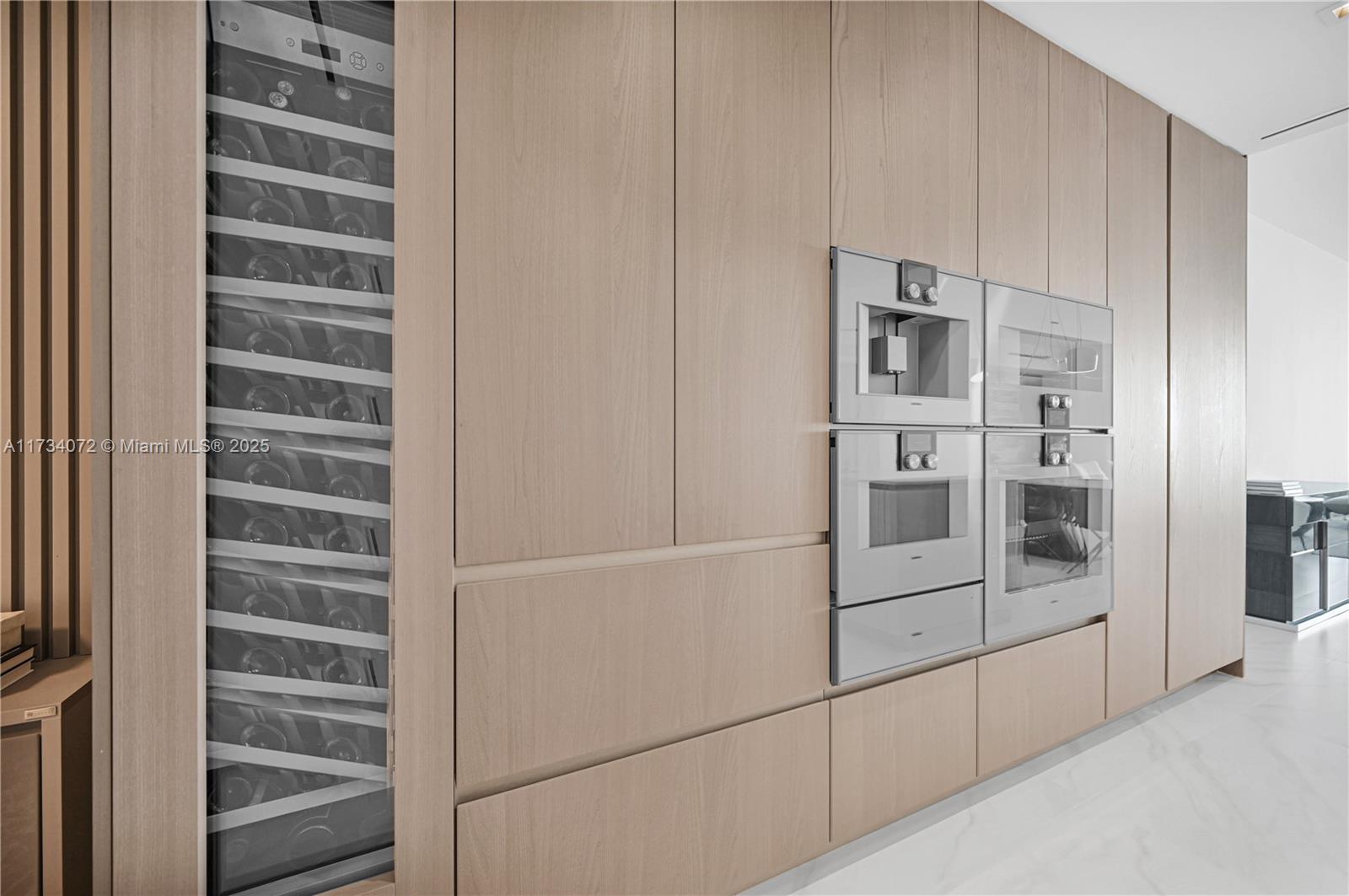 NORTH BISCAYNE BEACH AMEN - Residential