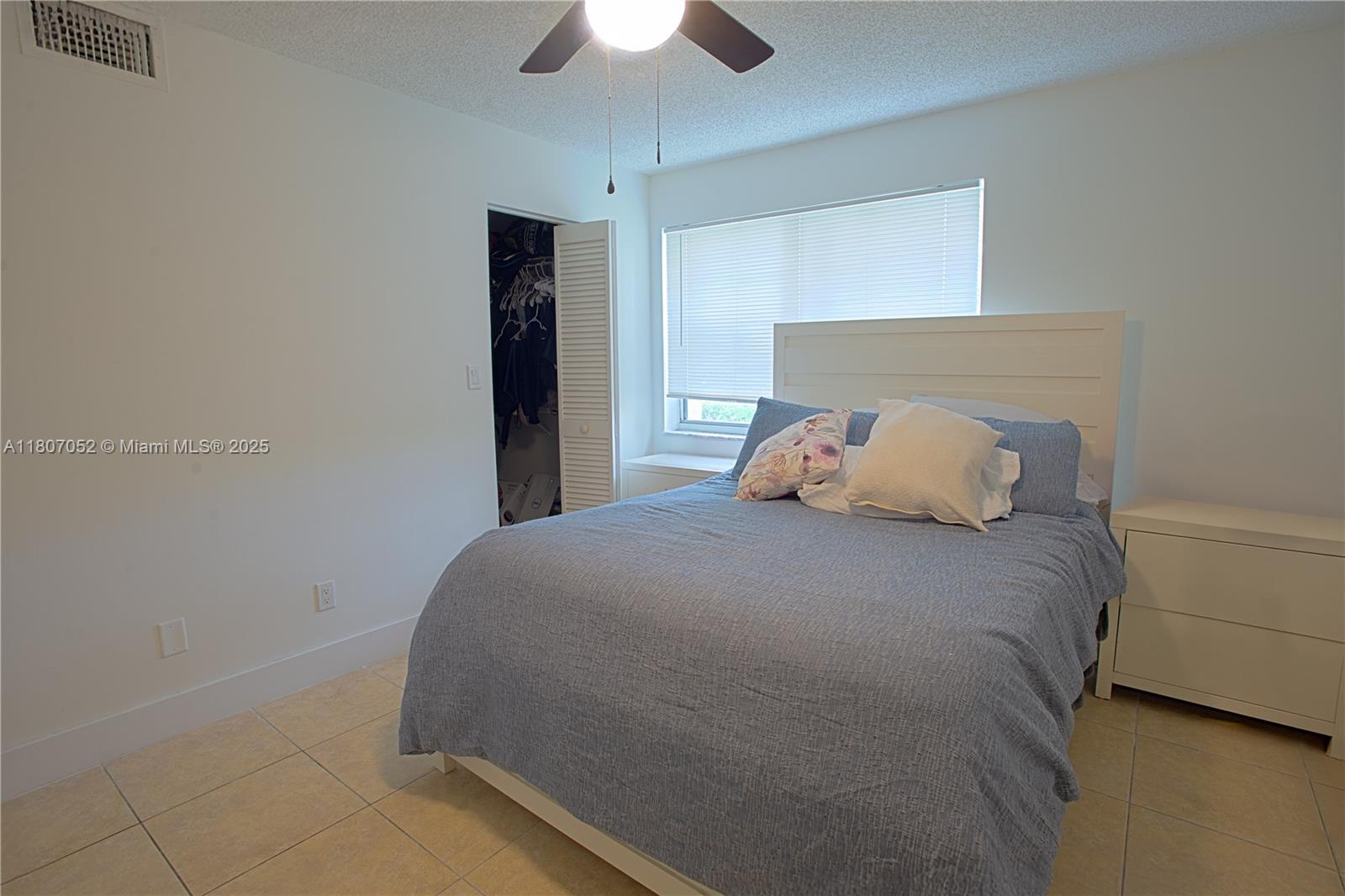 CLUB QUARTERS AT RAINTREE - Residential