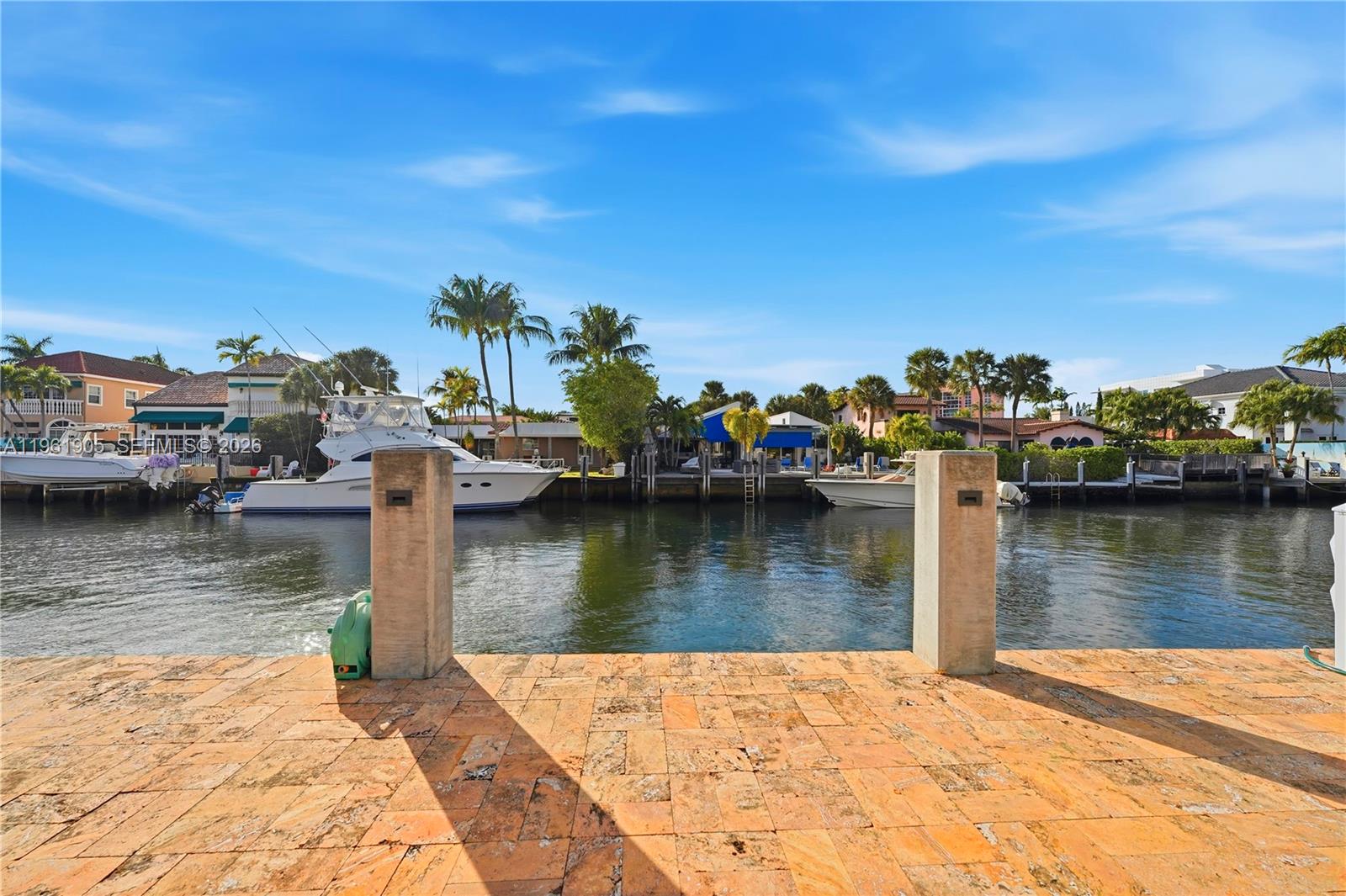 401 Coconut Isle Dr 401