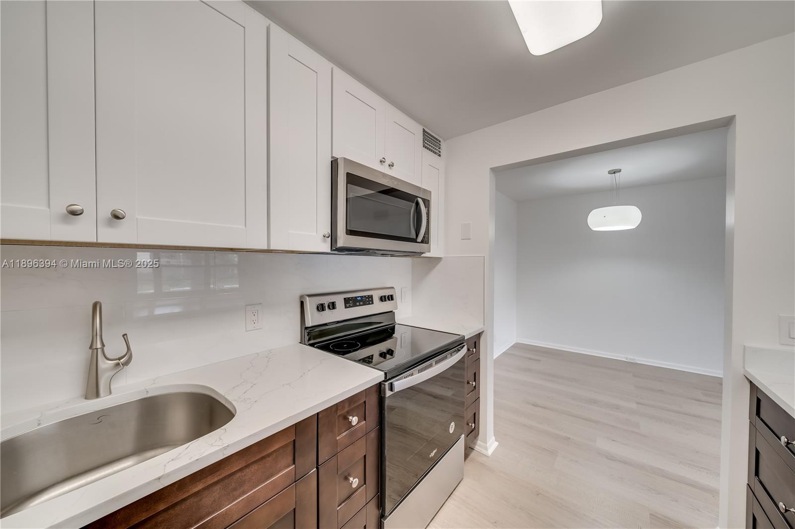 NEW HAMPTON AT CENTURY VI - Residential Lease