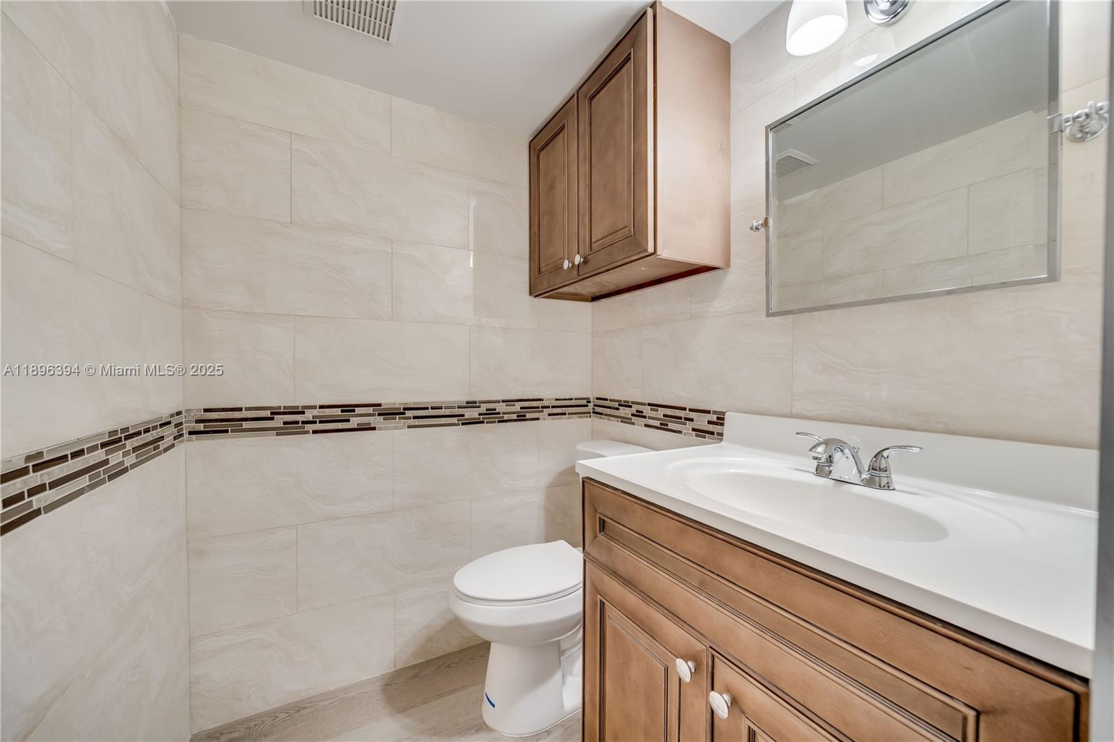 NEW HAMPTON AT CENTURY VI - Residential Lease