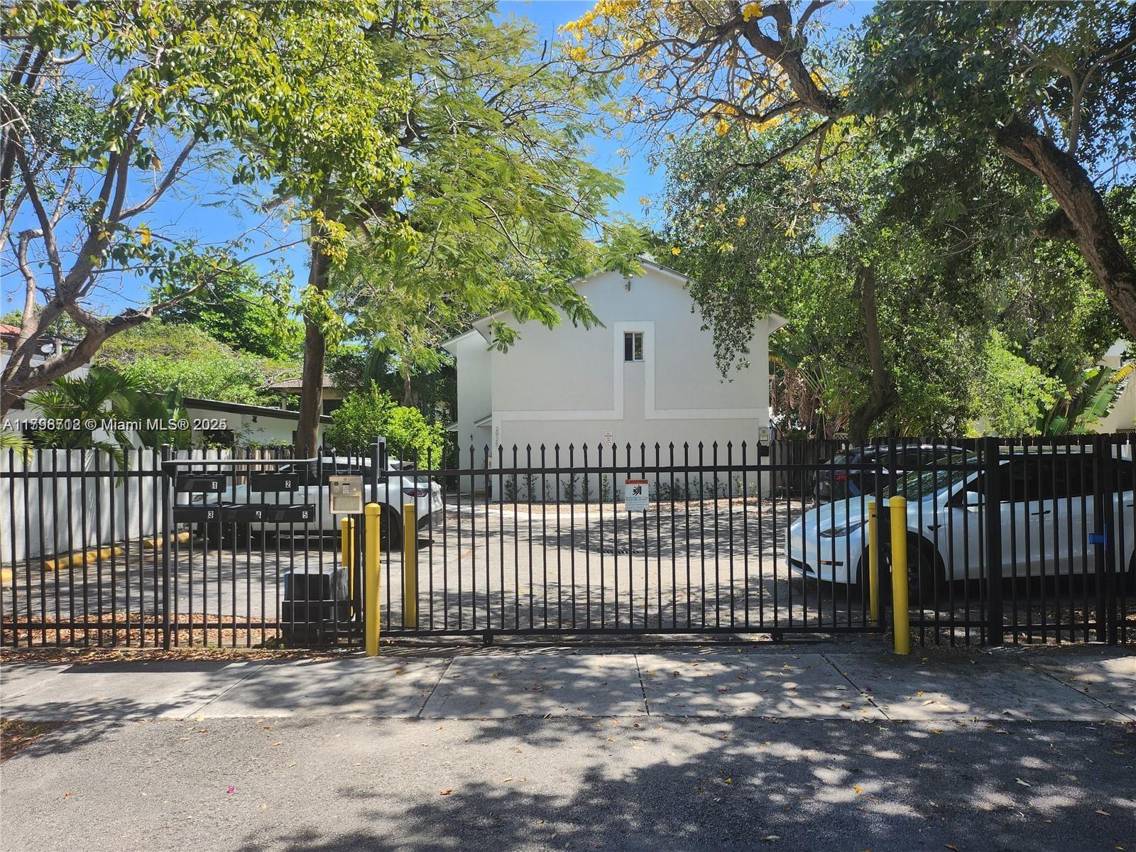 Rental Property at 2925 Center St 1, Miami, Broward County, Florida - Bedrooms: 2 
Bathrooms: 2  - $3,000 MO.