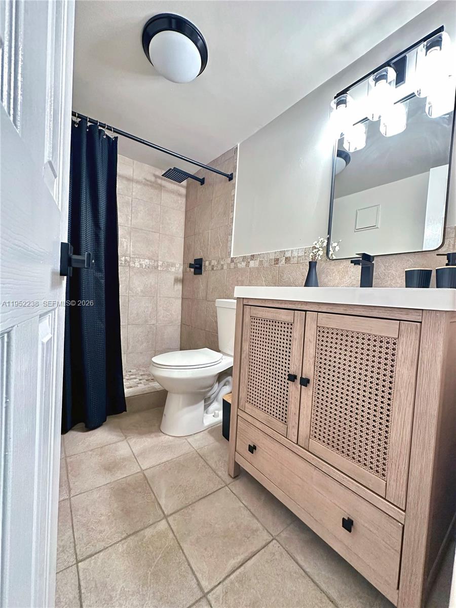 DEVON-AIRE VILLAS SEC 2 - Residential