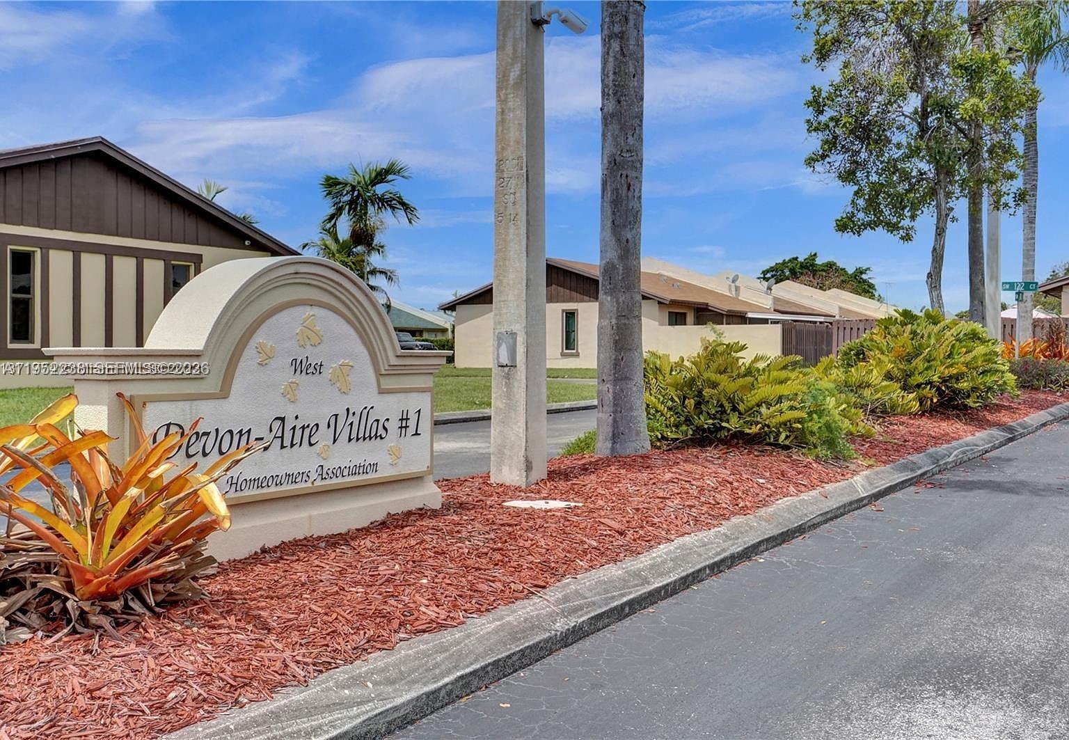 DEVON-AIRE VILLAS SEC 2 - Residential