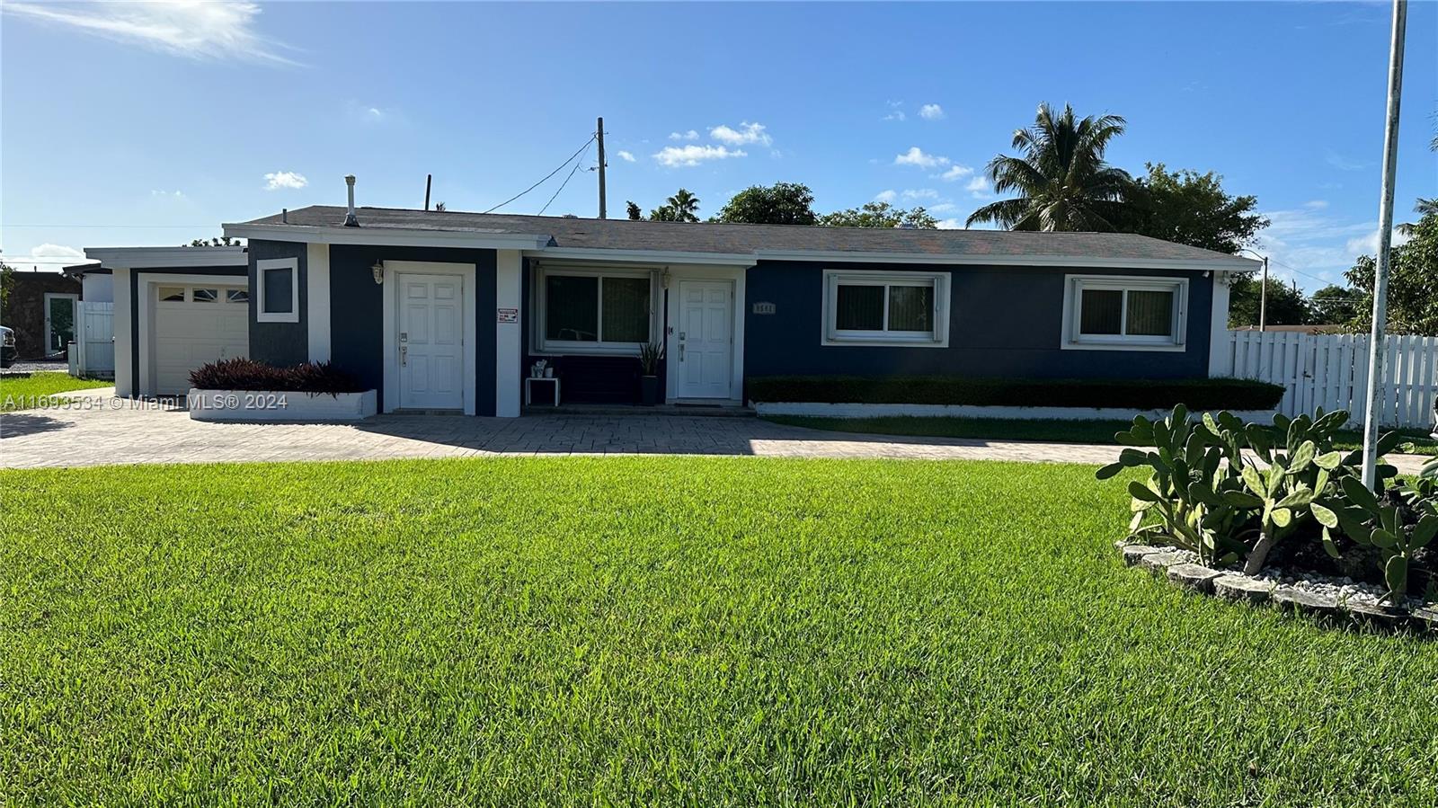 9541 Caribbean Blvd 9541, Cutler Bay, Miami-Dade County, Florida - 3 Bedrooms  
2 Bathrooms - 