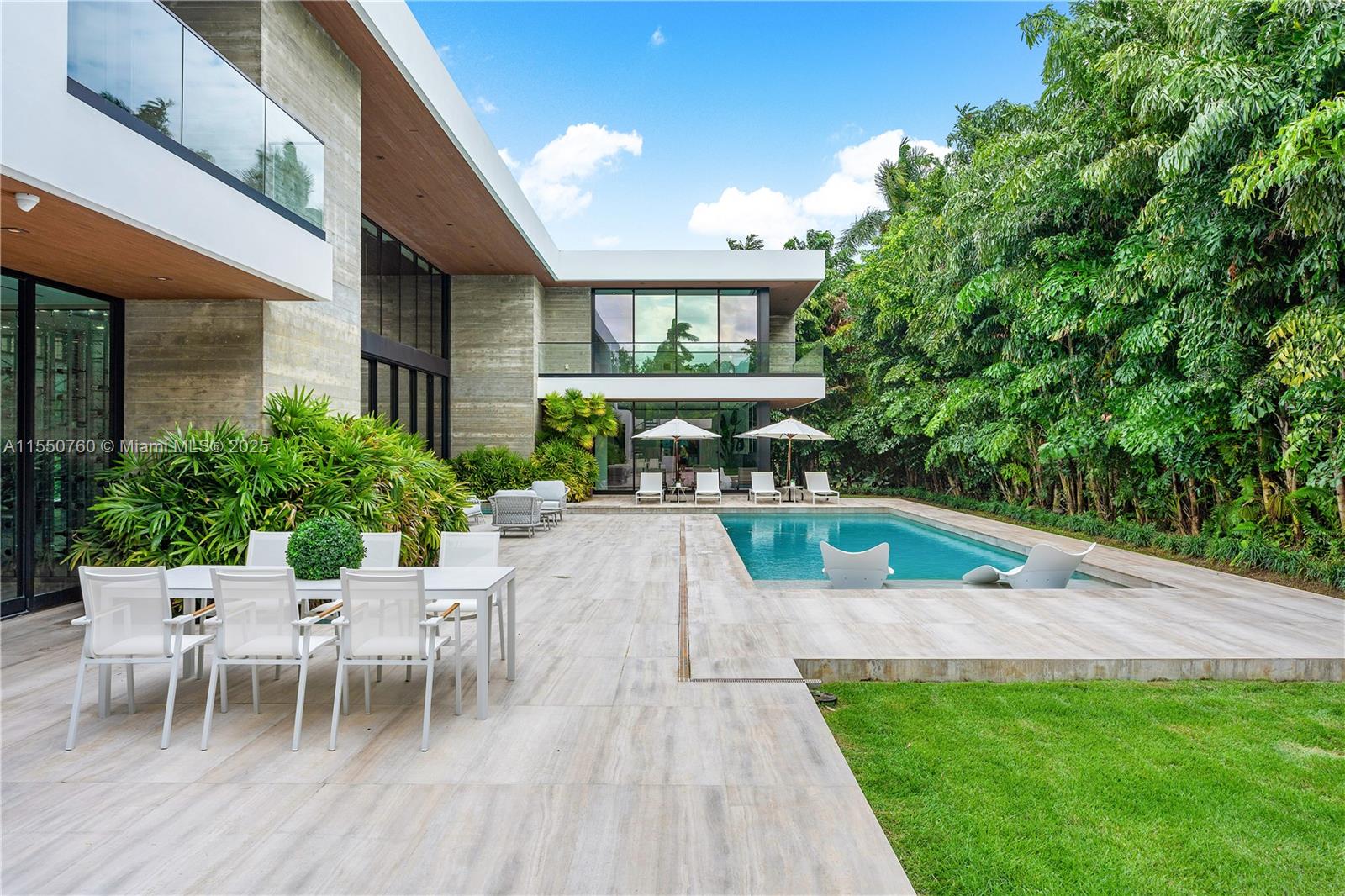 BAY HARBOR ISLAND - Residential