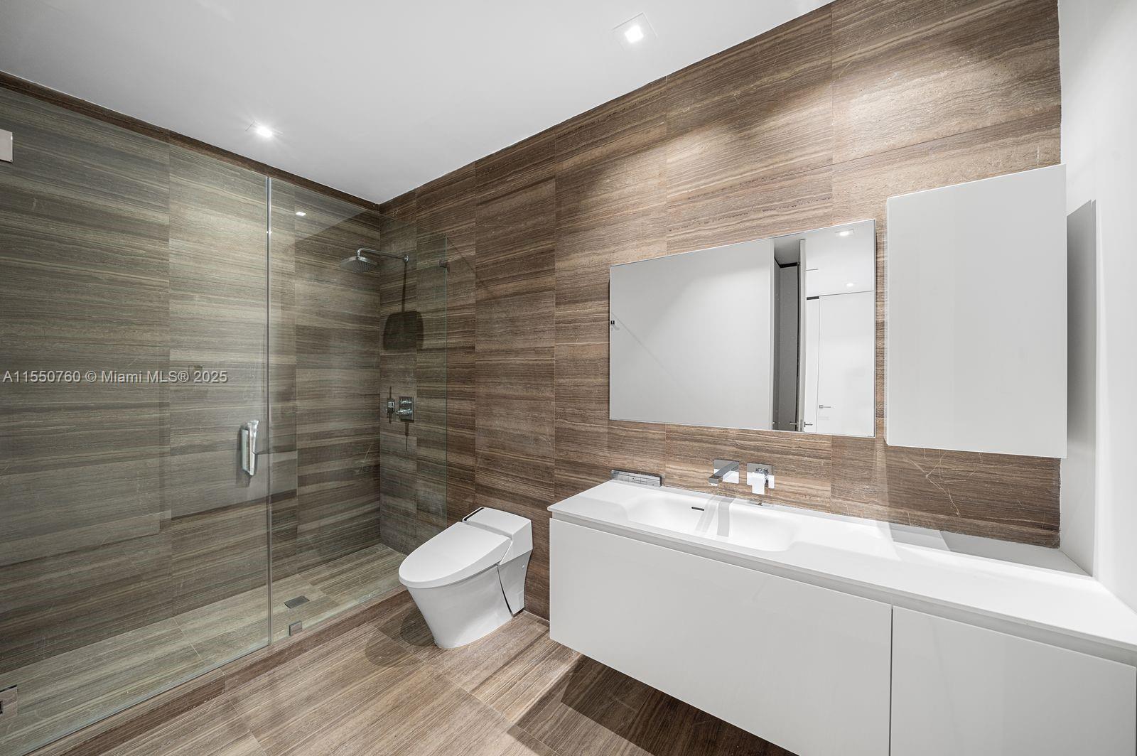 BAY HARBOR ISLAND - Residential