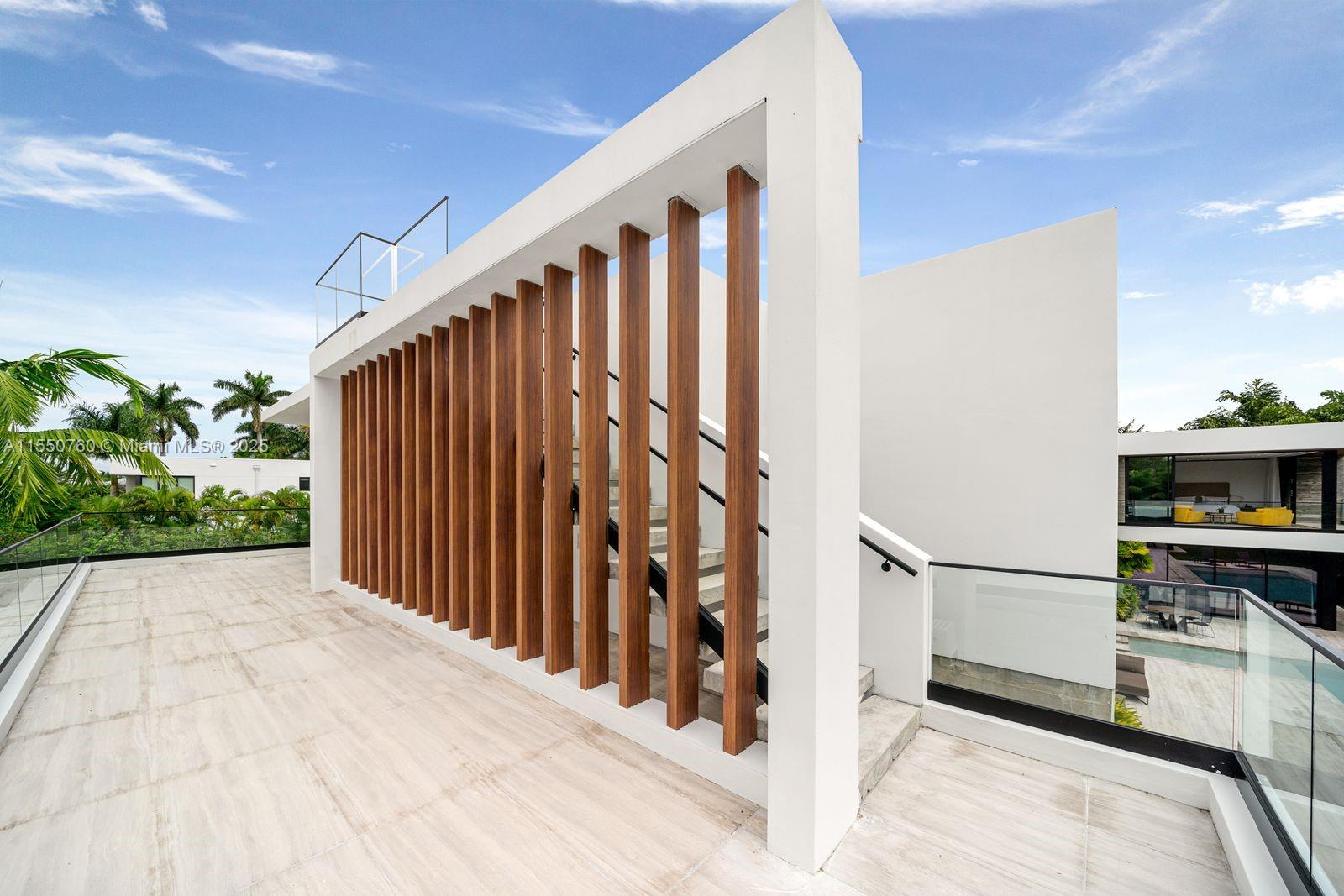 BAY HARBOR ISLAND - Residential