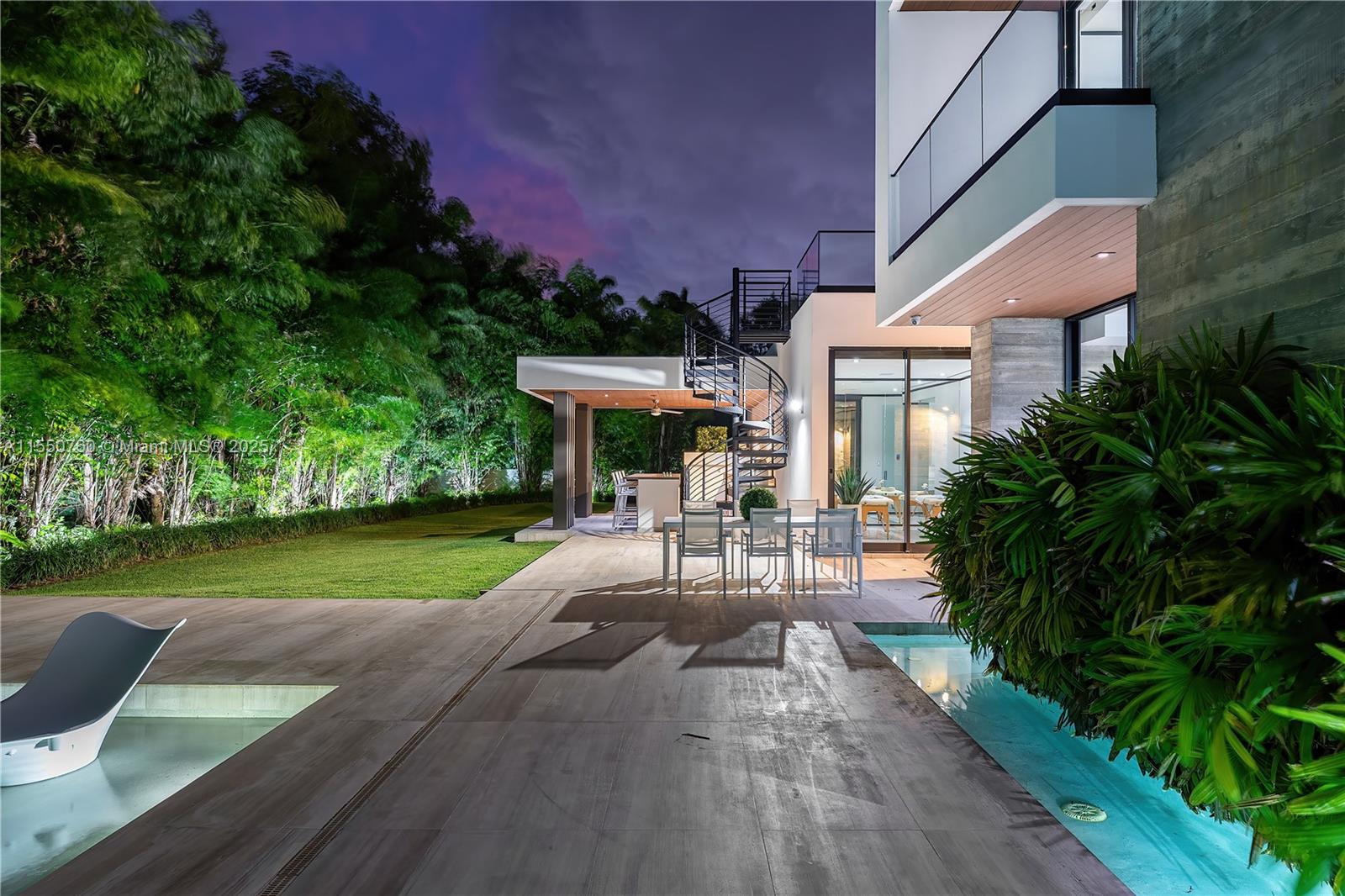 BAY HARBOR ISLAND - Residential