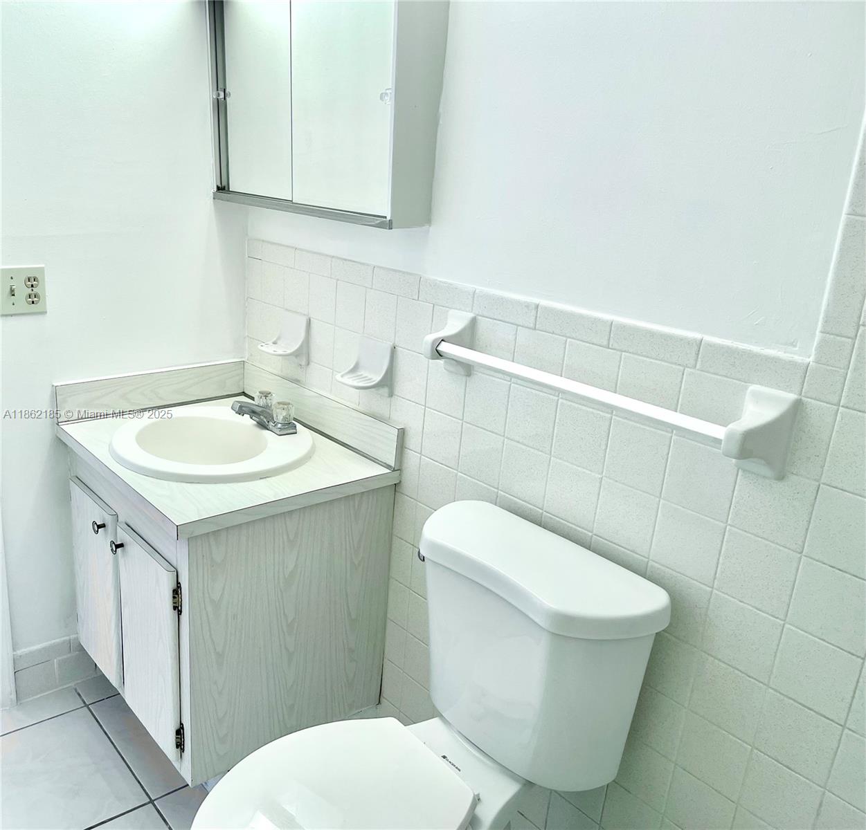 WARRENTON HOUSE CONDO - Residential