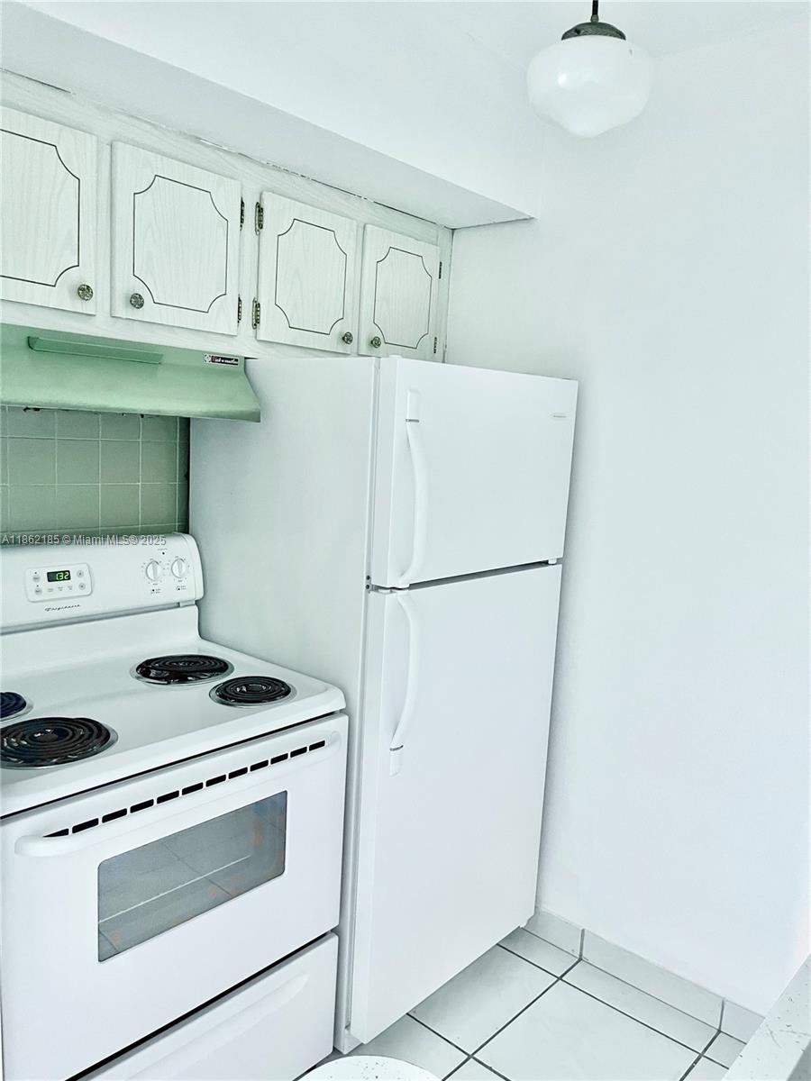 WARRENTON HOUSE CONDO - Residential