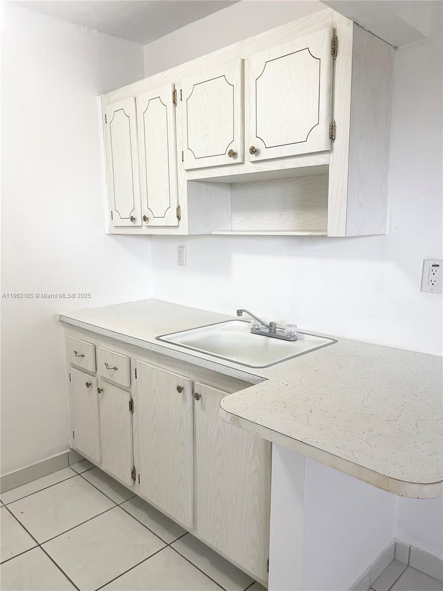 WARRENTON HOUSE CONDO - Residential