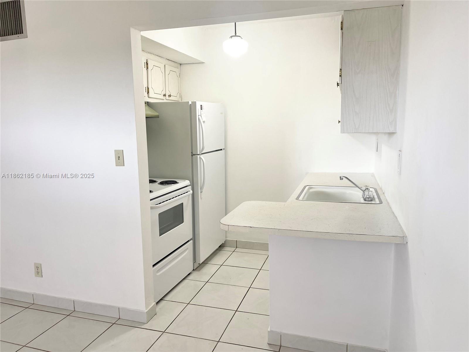 2145 Pierce St 421