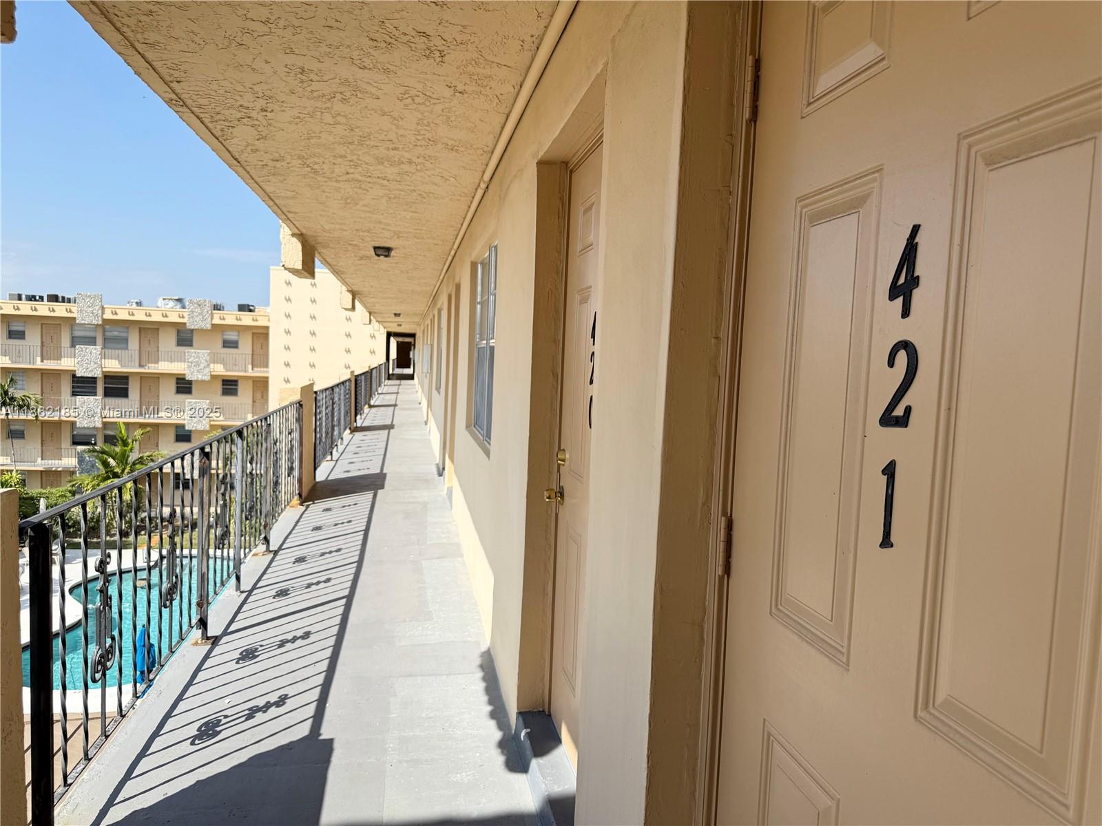 WARRENTON HOUSE CONDO - Residential