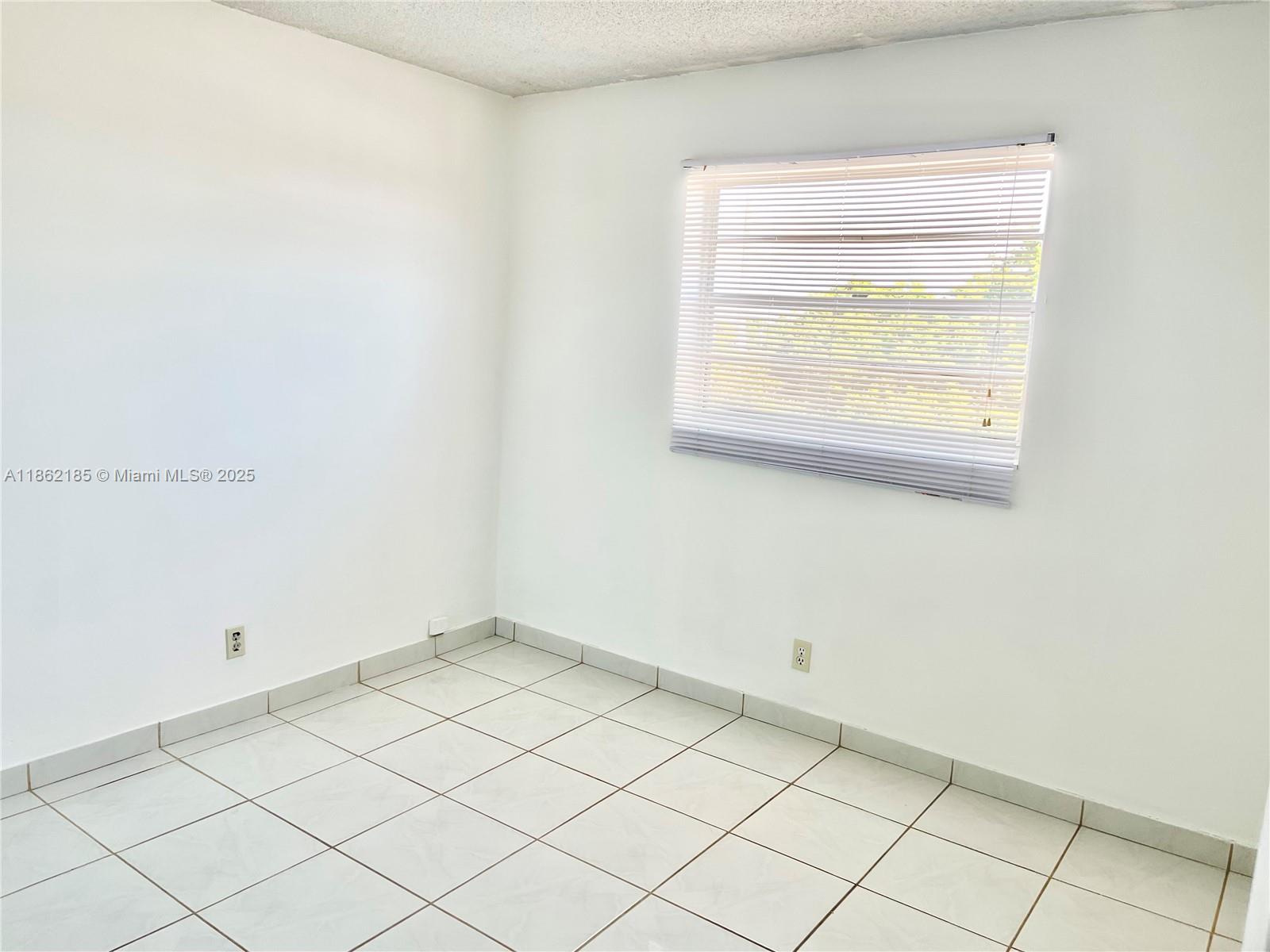 WARRENTON HOUSE CONDO - Residential